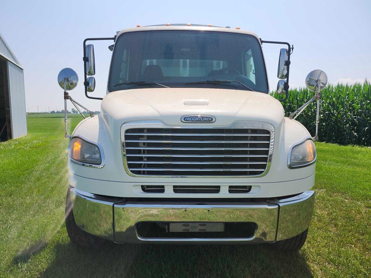 2007-freightliner-business-class-m2-tandem-truck-image-23