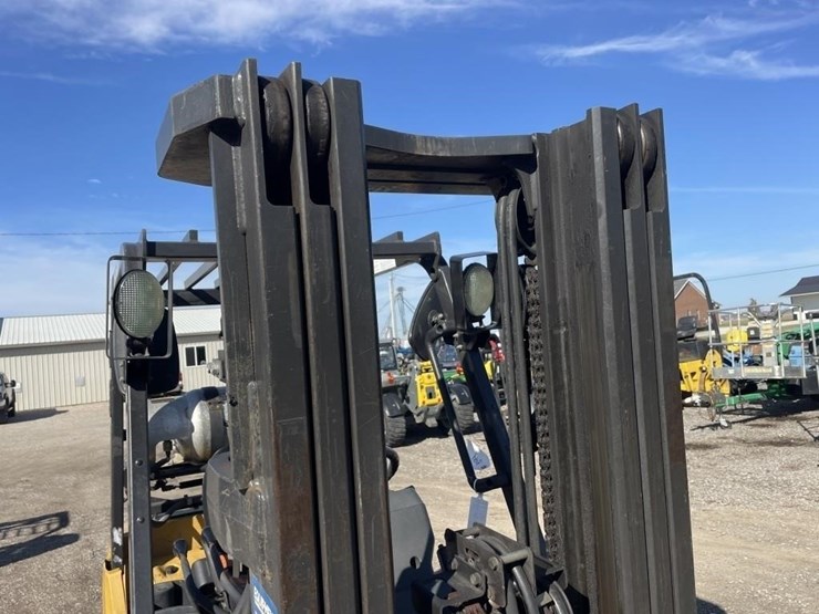 2013-caterpillar-c5000-image-18