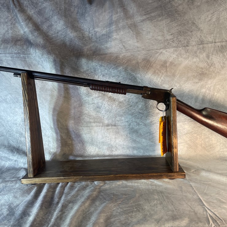 #4430 • Winchester 189D 22 WRF Pump Action Rifle, SN: 533609