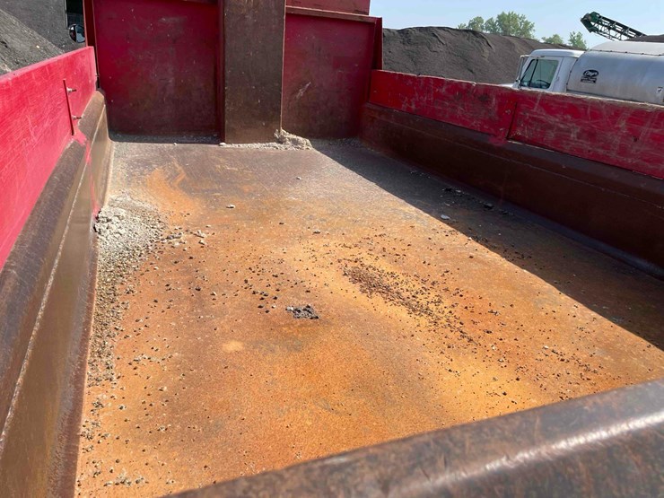 2004-kenworth-t300-single-axle-dump-truck-image-19