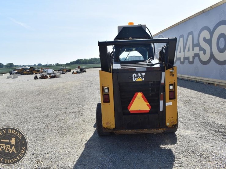 2018-caterpillar-262d-image-14