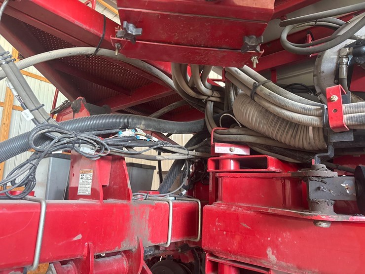 2010-case-ih-1250-image-28