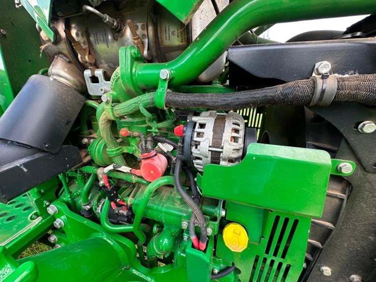 2021-john-deere-5045e-image-29