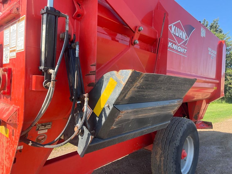 2016-kuhn-knight-ra142-image-5