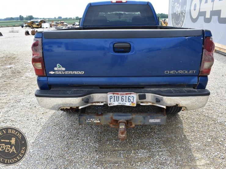 2003-chevrolet-silverado-2500-image-20