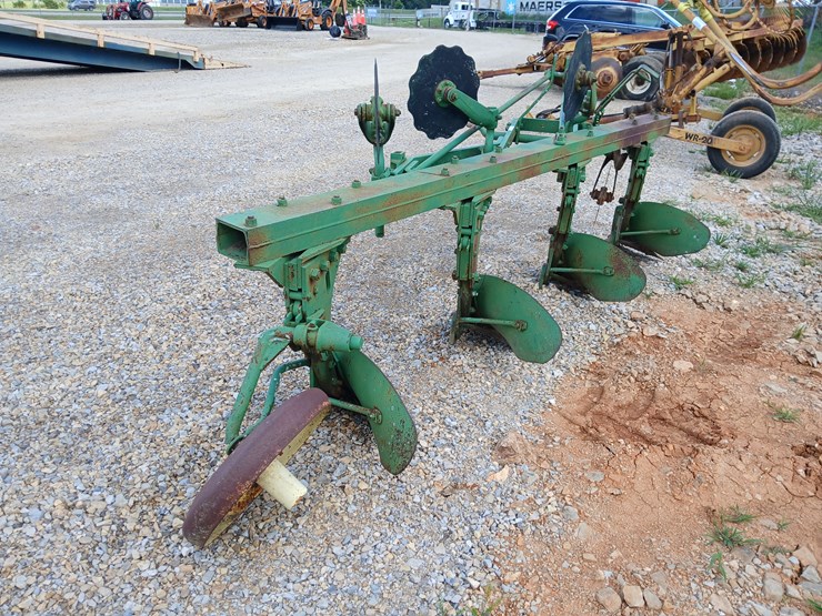 #20857-•-4-bottom-john-deere-plow-3-point-hitch-image-5