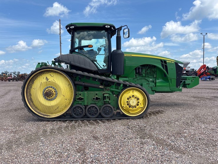 2014-john-deere-8335rt-image-3