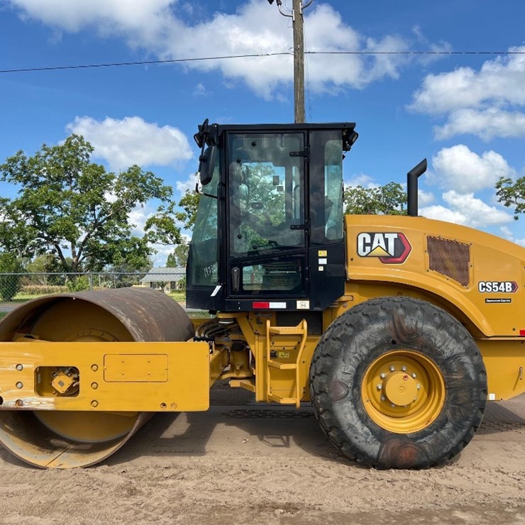 2022 CATERPILLAR CS54B