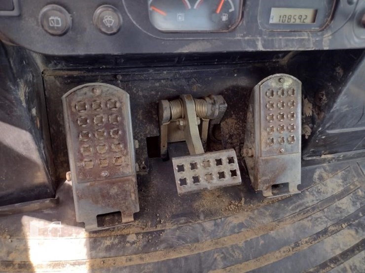 2005-caterpillar-963c-image-8