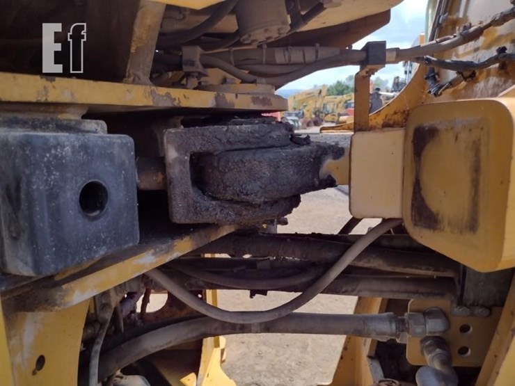 caterpillar-930g-image-28