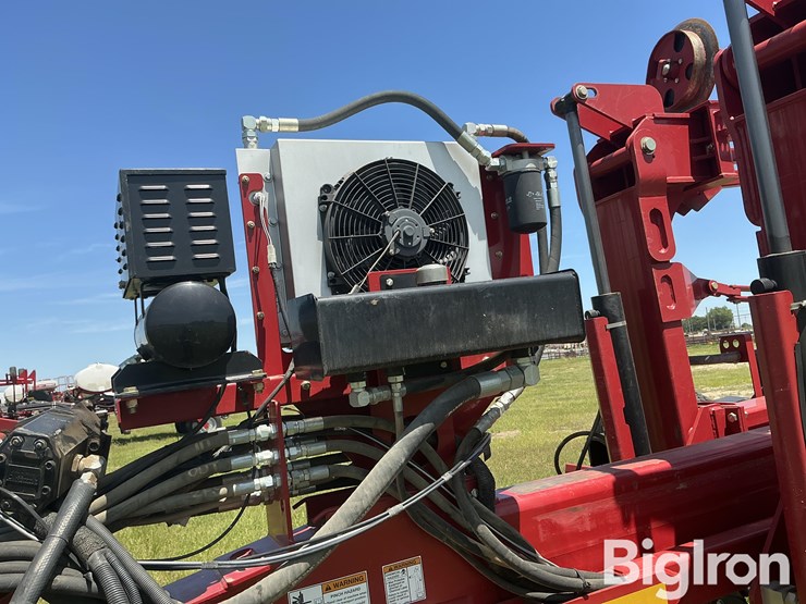 2011-case-ih-1250-image-13