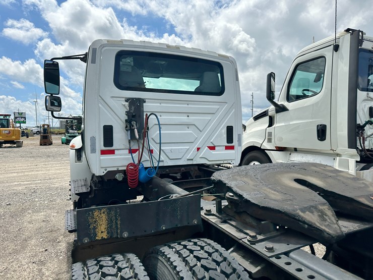 2006-international-durastar-4400-image-18