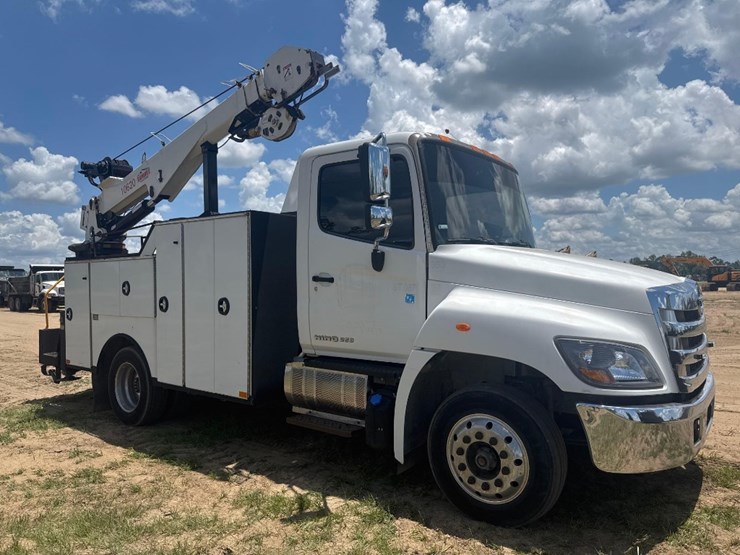 2018-hino-258-image-4