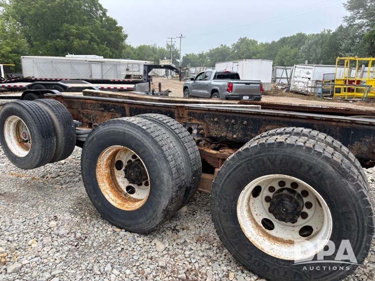 2001-sterling-truck-(dr11851-unit-9459)-image-58