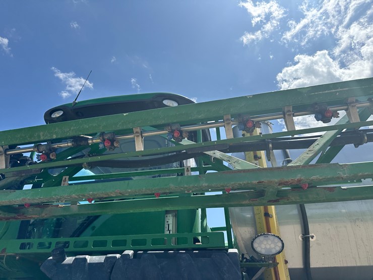 2018-john-deere-r4038-image-34