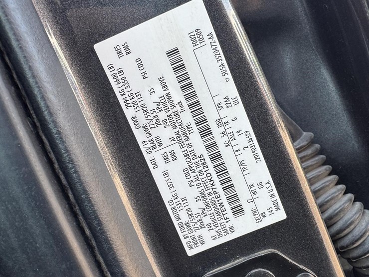2019-ford-f150-image-14