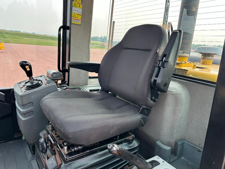 2006-caterpillar-924g-image-48