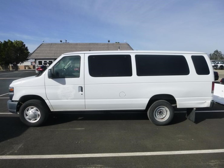 2012-ford-e350-image-9