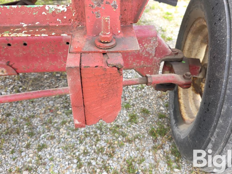 dakon-8088-gravity-wagon-w/seed-auger-image-11