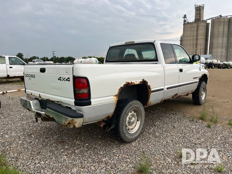 1998-dodge-ram-1500-image-9