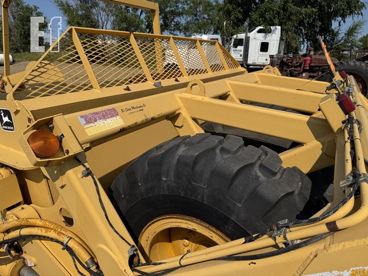 2000-deere-1812c-image-15