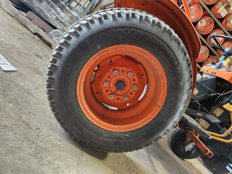 kubota-b7100-image-32