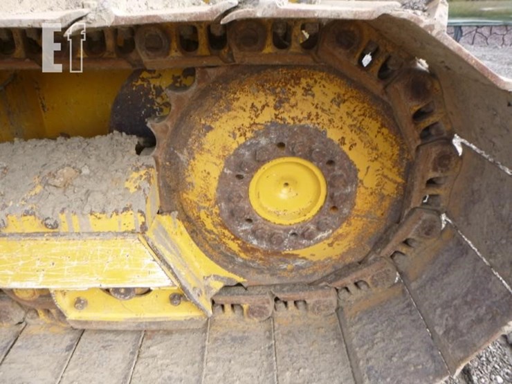2021-deere-650k-lgp-image-24