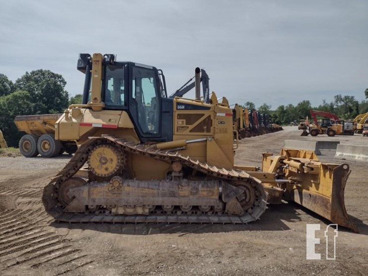 2010-caterpillar-d6n-lgp-image-3