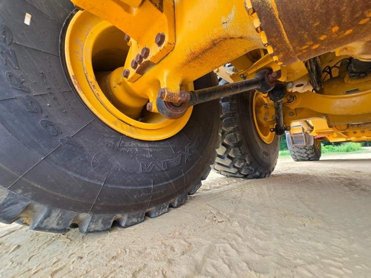 2018-deere-460e-image-64