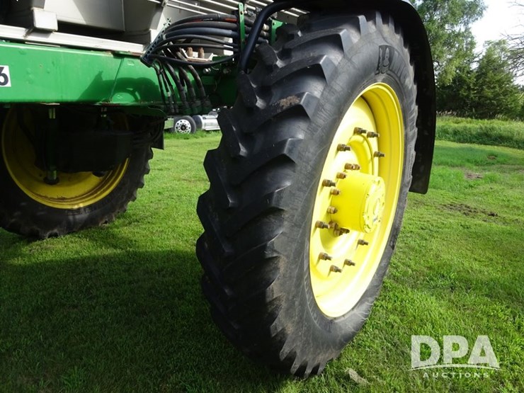 2019-john-deere-r4045-image-46