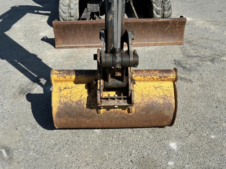 2021-deere-35g-image-11