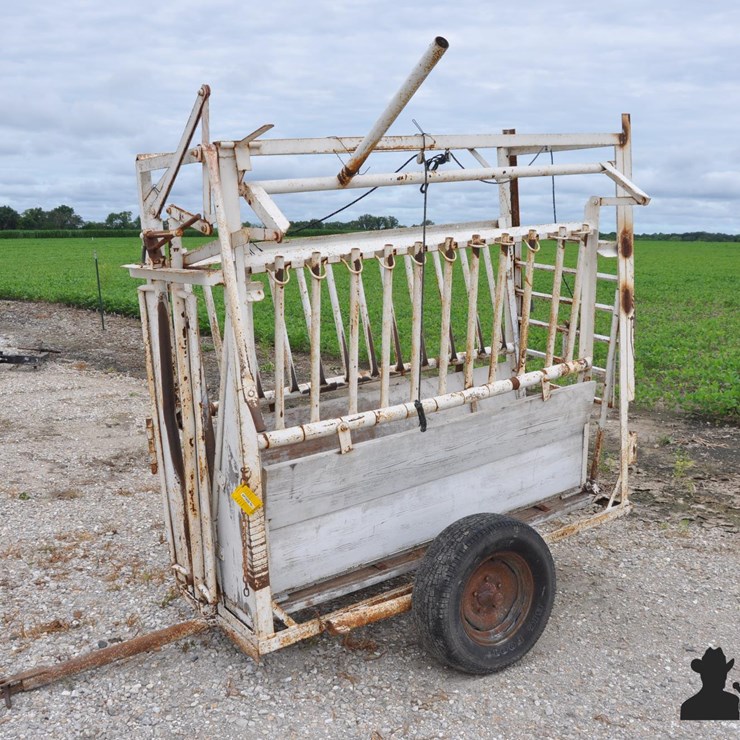 Portable Cattle Chute