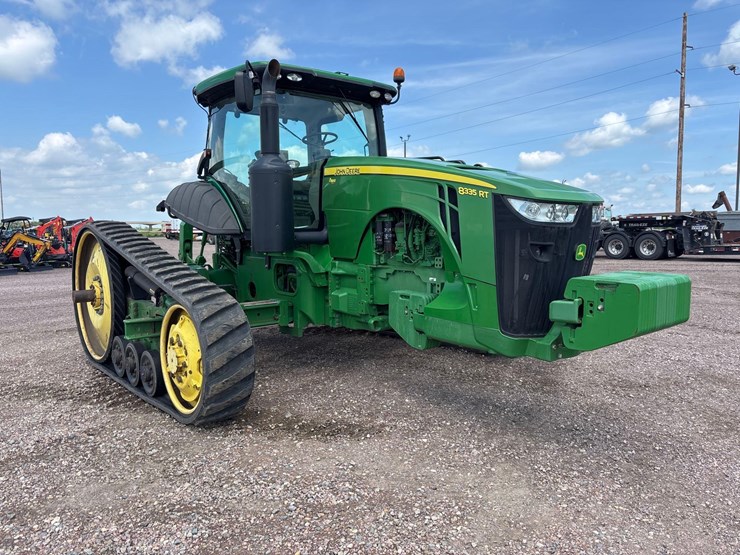 2014-john-deere-8335rt-image-2