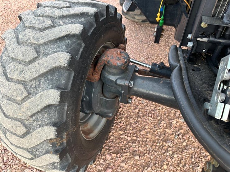 2011-case-ih-farmall-40-image-34