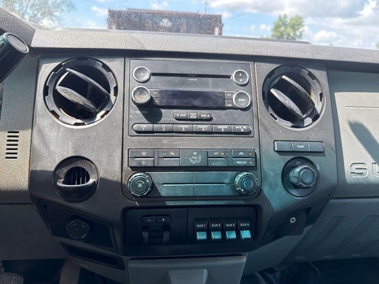 2016-ford-f350-xl-image-26