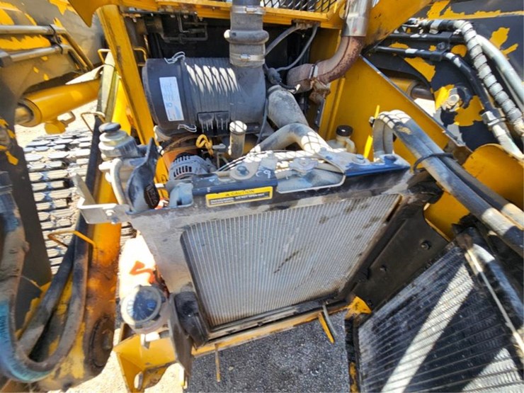 deere-ct332-image-13