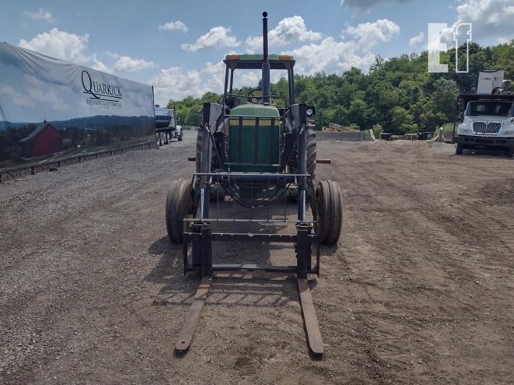 john-deere-4240-image-2