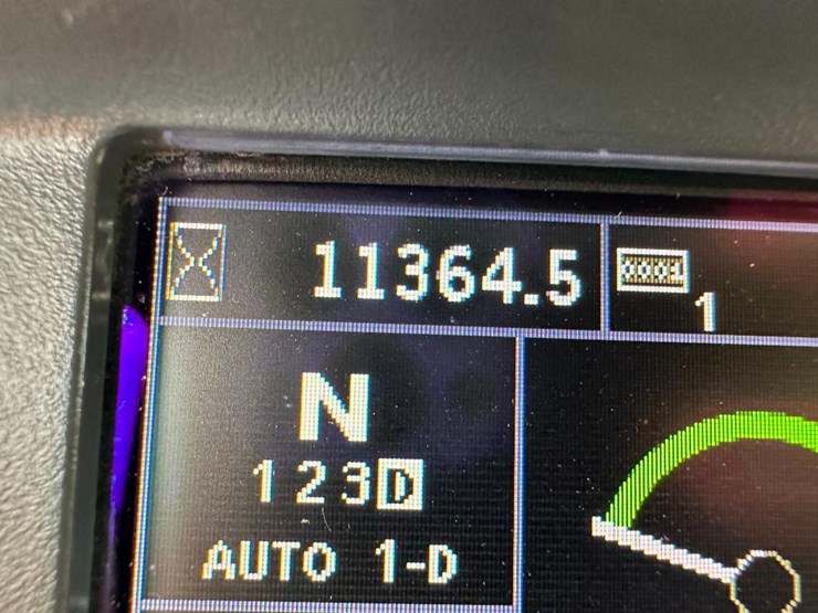 2018-deere-524kii-image-77