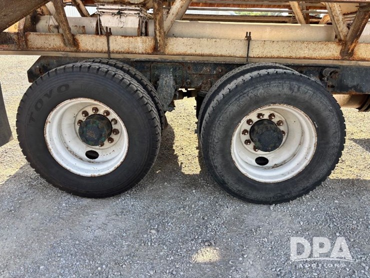 1995-mack-ch613-image-45