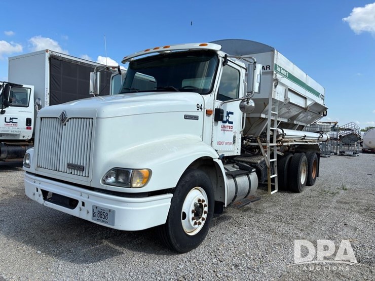 2001-international-9100-image-1