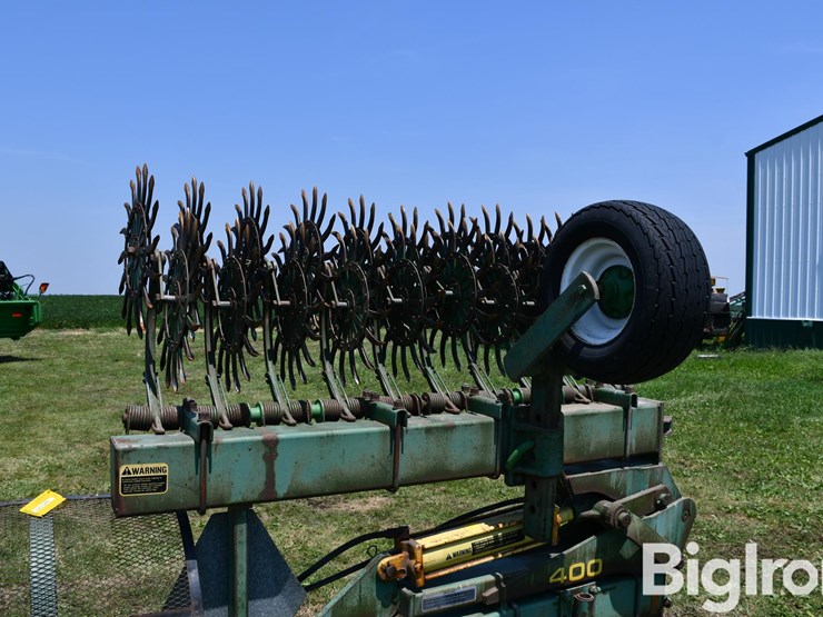 john-deere-28-image-12