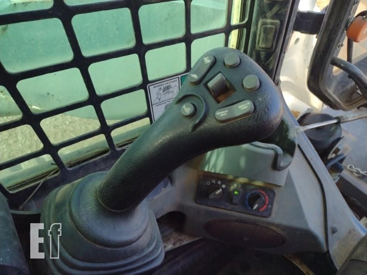 2017-bobcat-t870-image-11