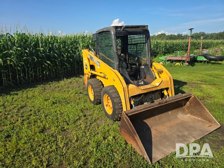 2015-john-deere-315-image-2