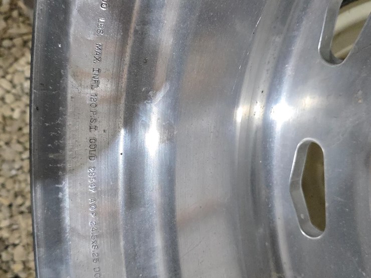 accuride-aluminum-24.5"-rims-image-10