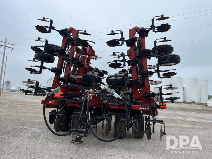 2016-caseih-940-nh3-tool-bar-(jn2532,-unit-561)-image-8