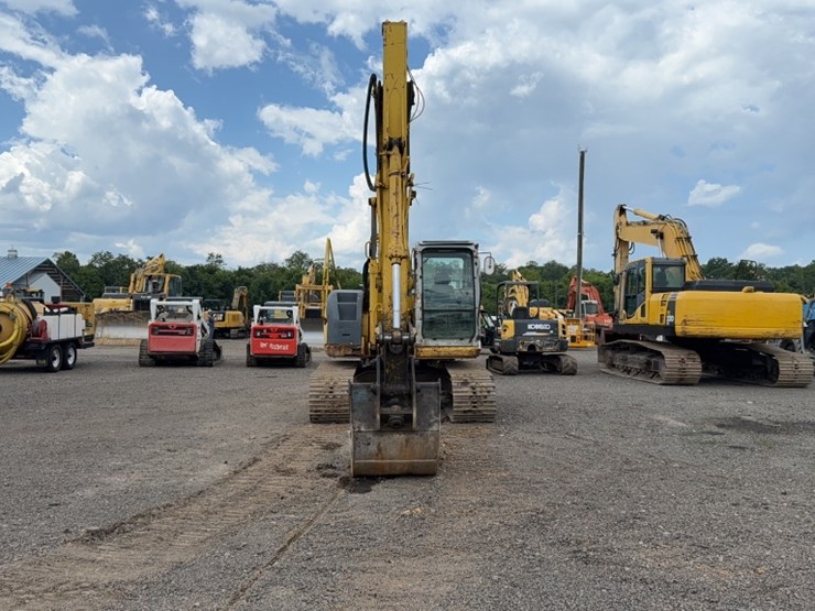kobelco-sk135sr-lc-image-2