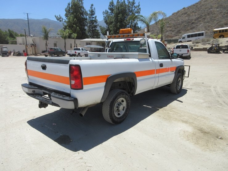 2007-chevrolet-2500hd-image-3
