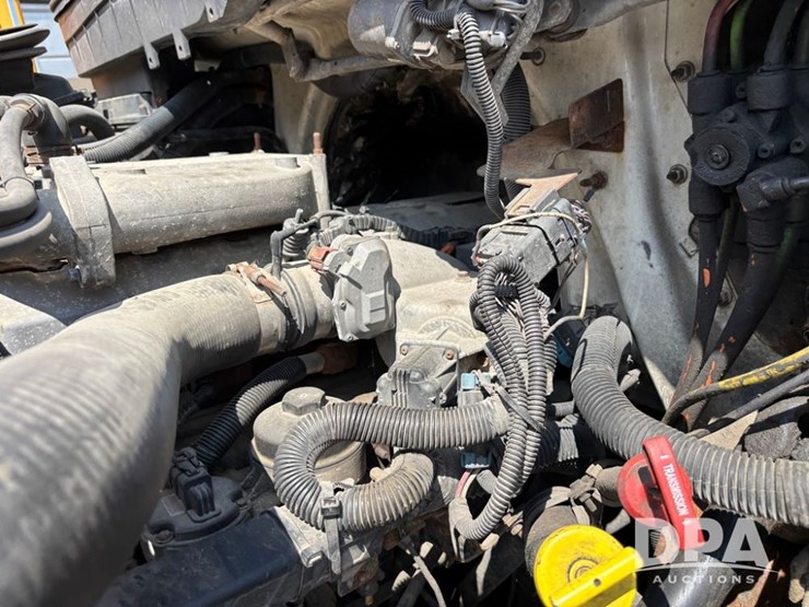 2012-international-durastar-4400-image-16