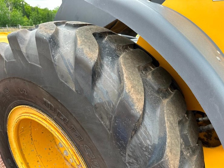 2018-deere-524kii-image-8