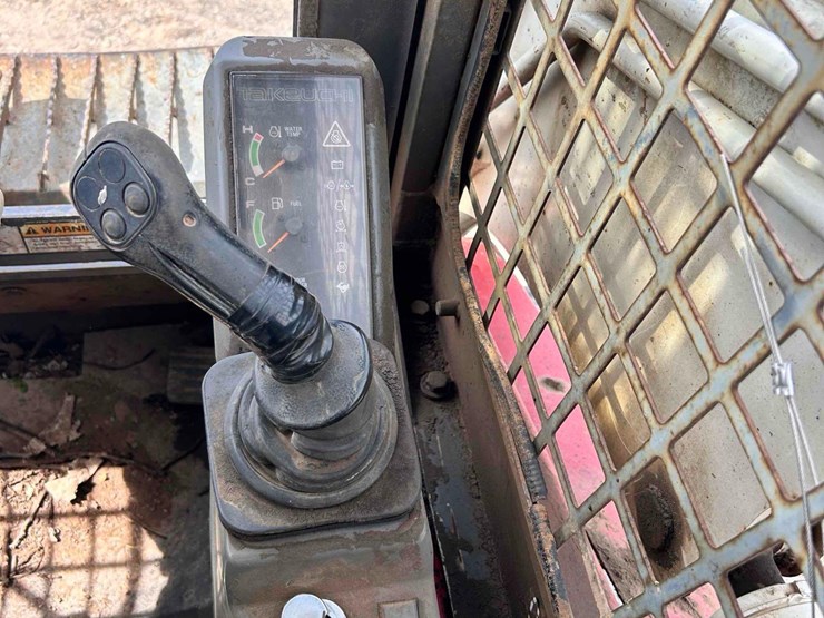 takeuchi-tl140-image-16